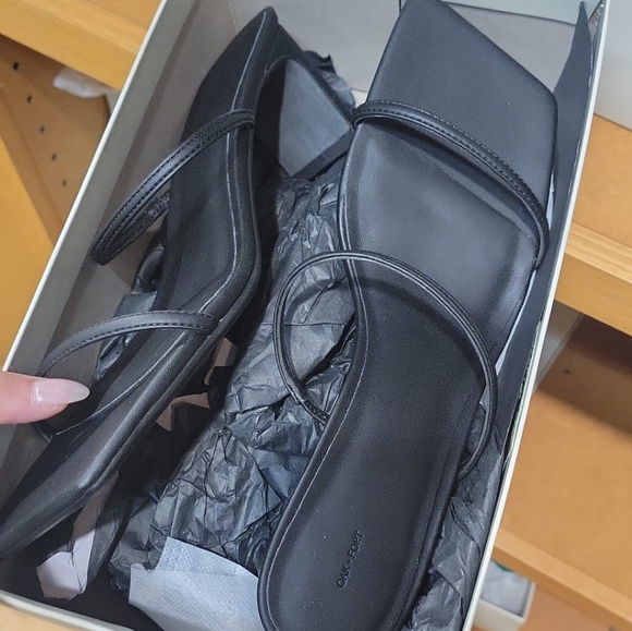 Oak and Fort strappy heels - Picture 4 of 4